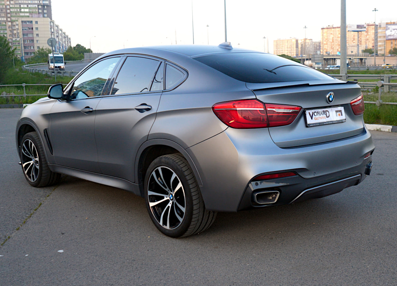 картинка Спойлер лезвие крышки багажника BMW X6 F16 - черный металлик vonard customs 