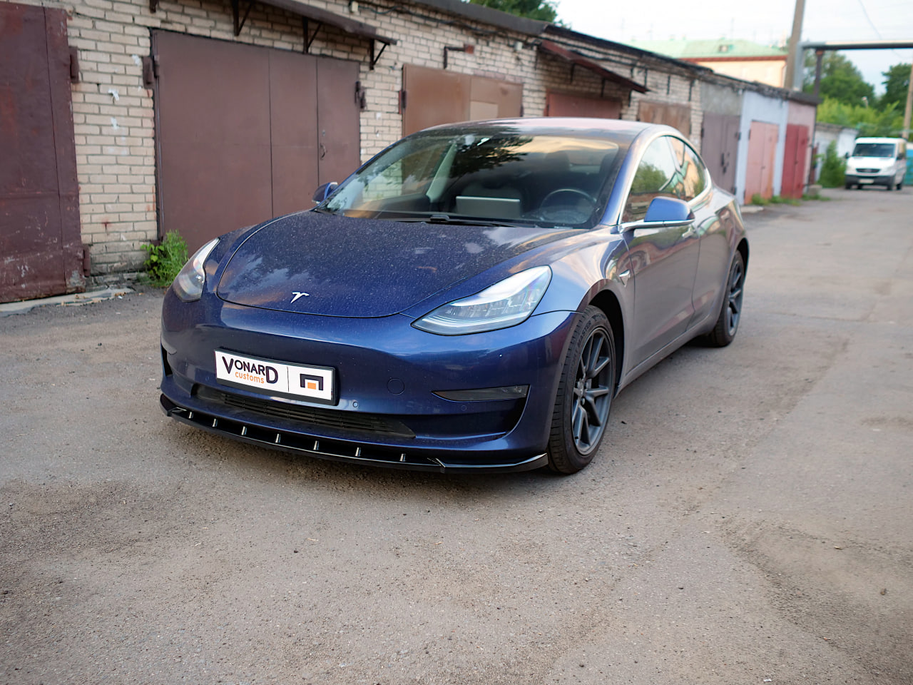картинка Сплиттер переднего бампера Tesla Model 3 (ребра) vonard customs 