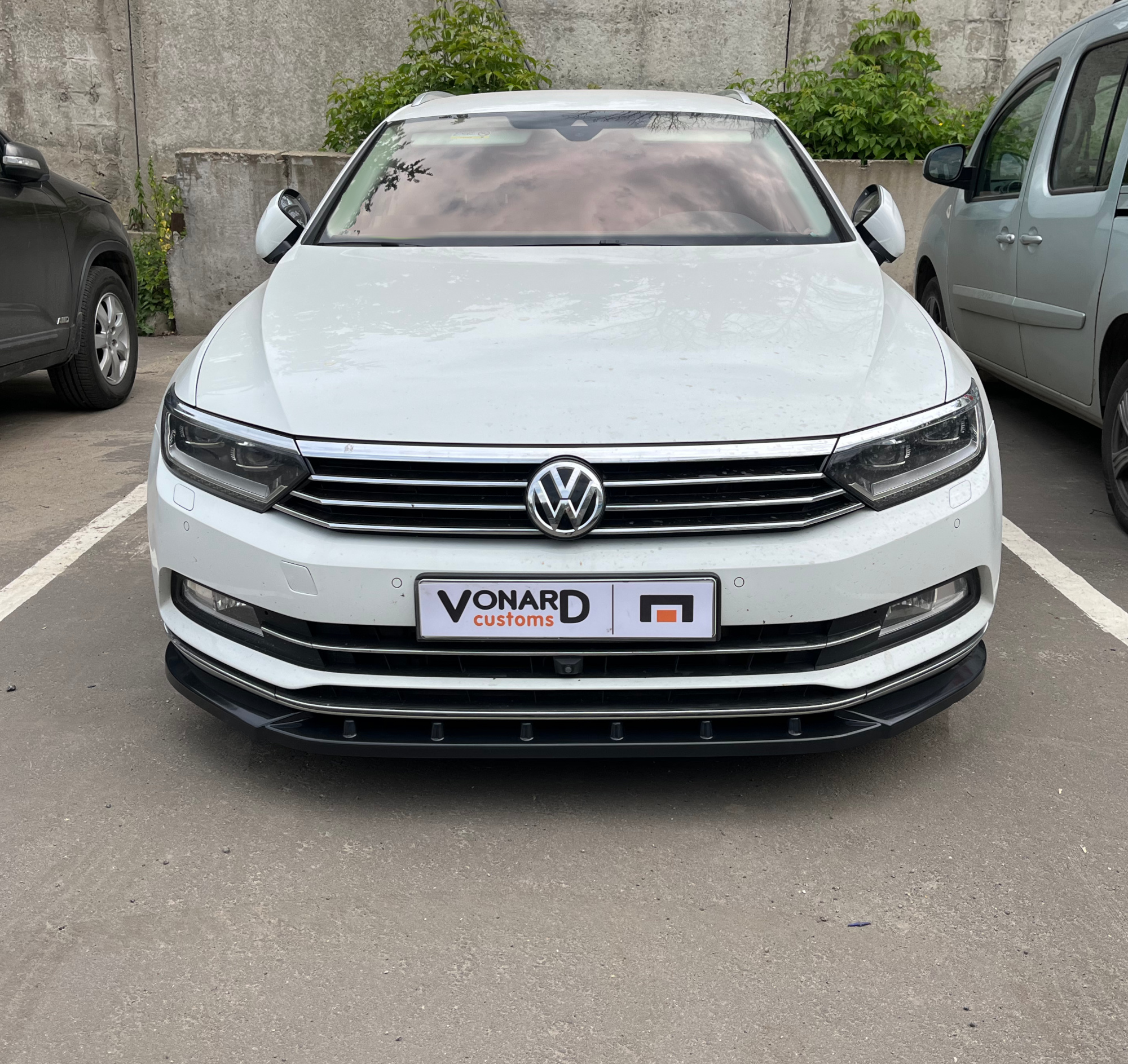 картинка Сплиттер переднего бампера VW Passat B8 - под покраску vonard customs 
