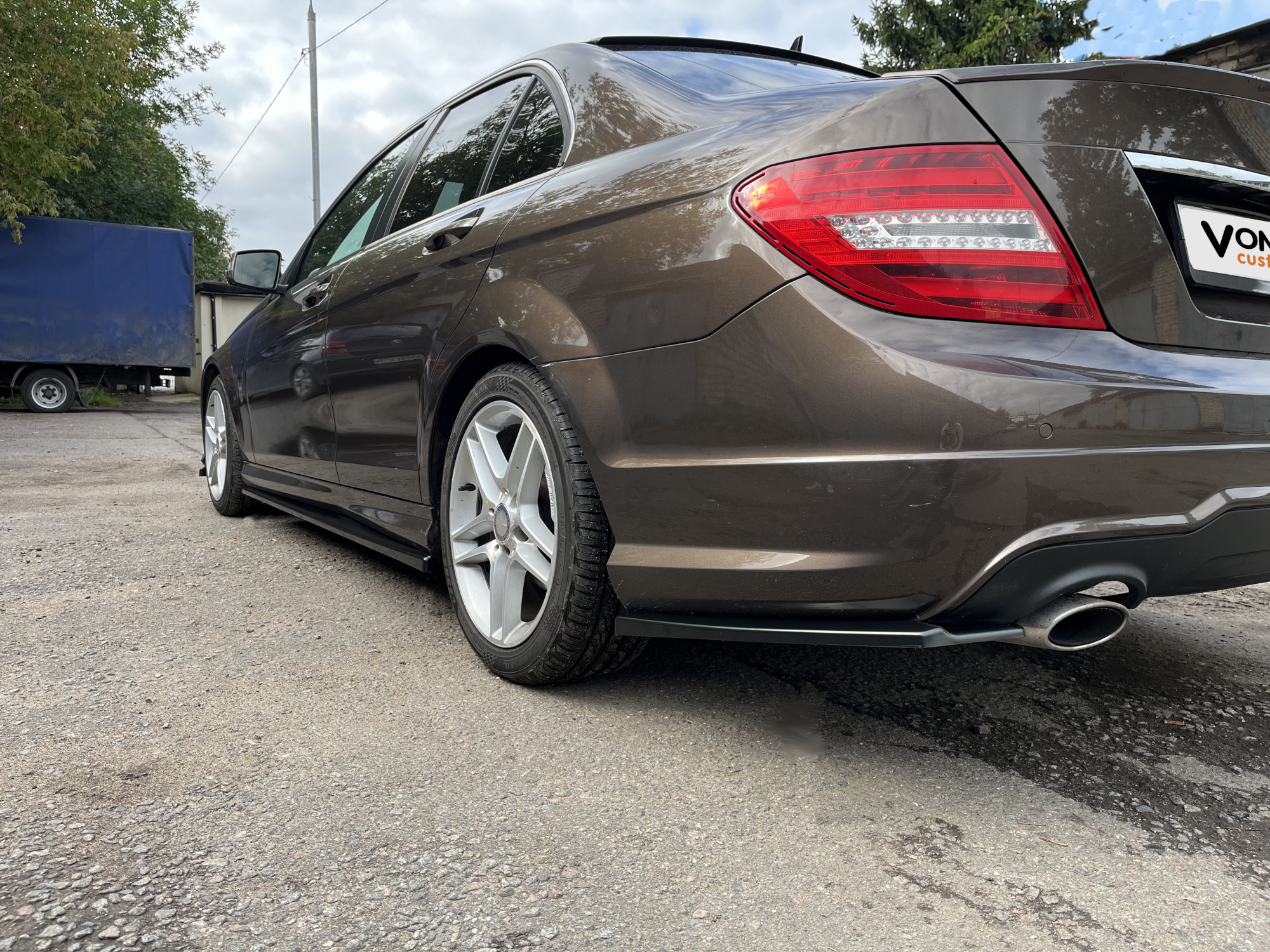 картинка Сплиттеры заднего бампера Mercedes С W204 рест. vonard customs 