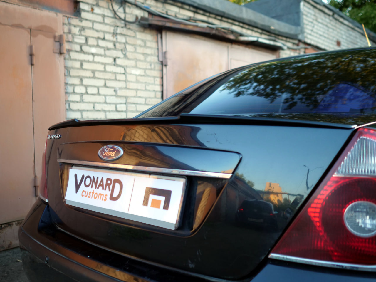 картинка Спойлер лезвие крышки багажника Ford Mondeo 3 - под покраску vonard customs 