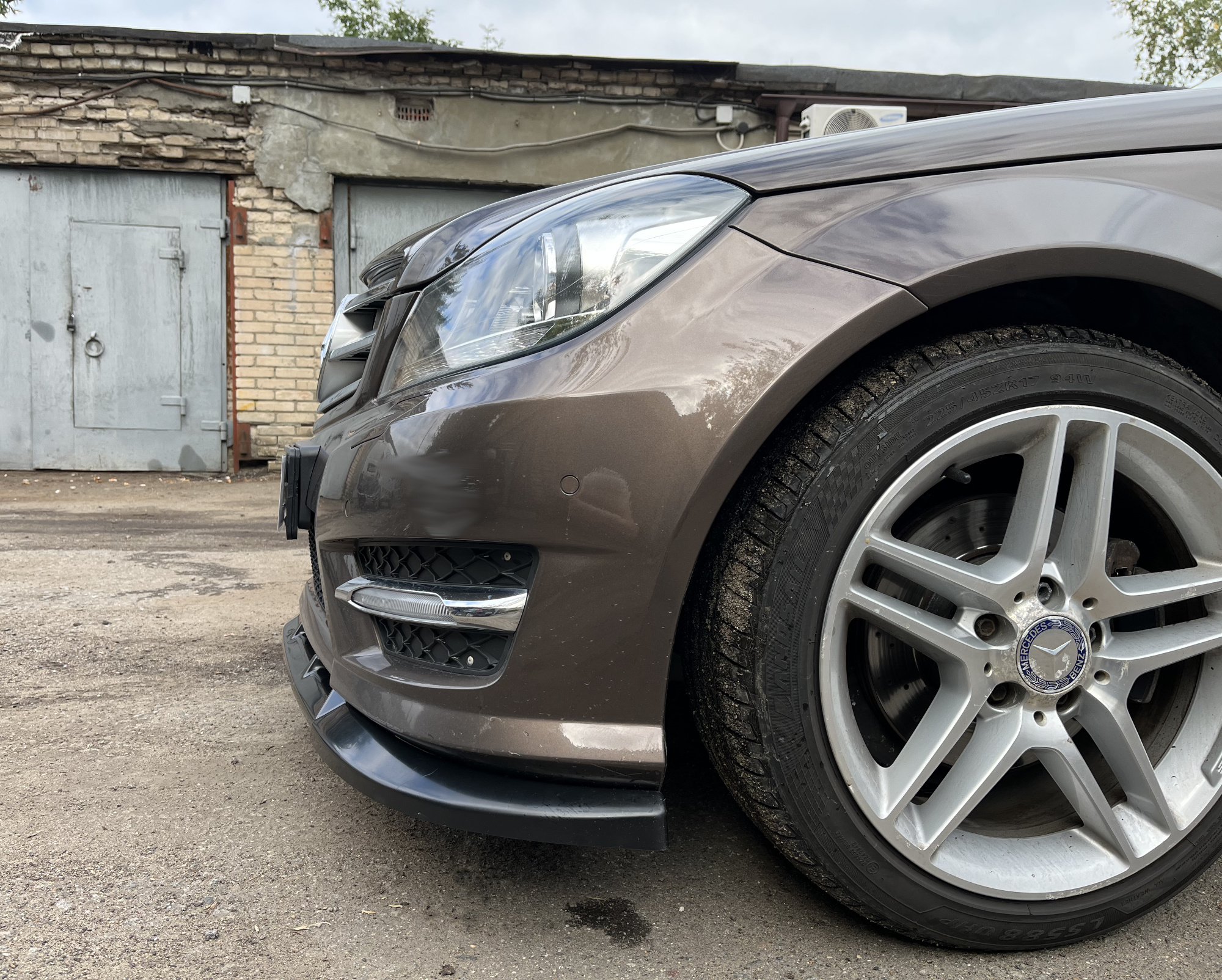 картинка Сплиттер переднего бампера Mercedes C W204 рест. vonard customs 