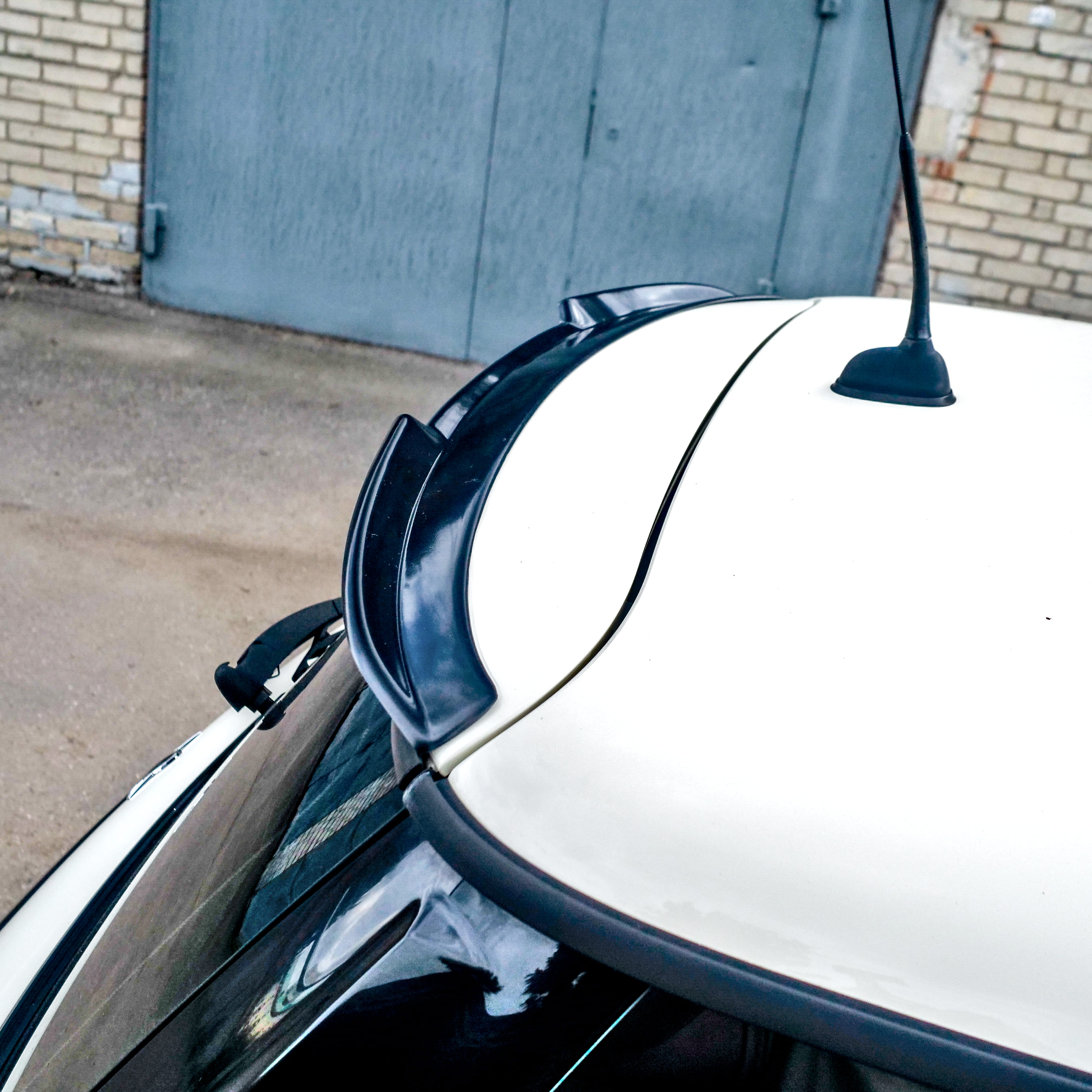 картинка Спойлер лезвие крышки багажника MINI Hatch R56 vonard customs 