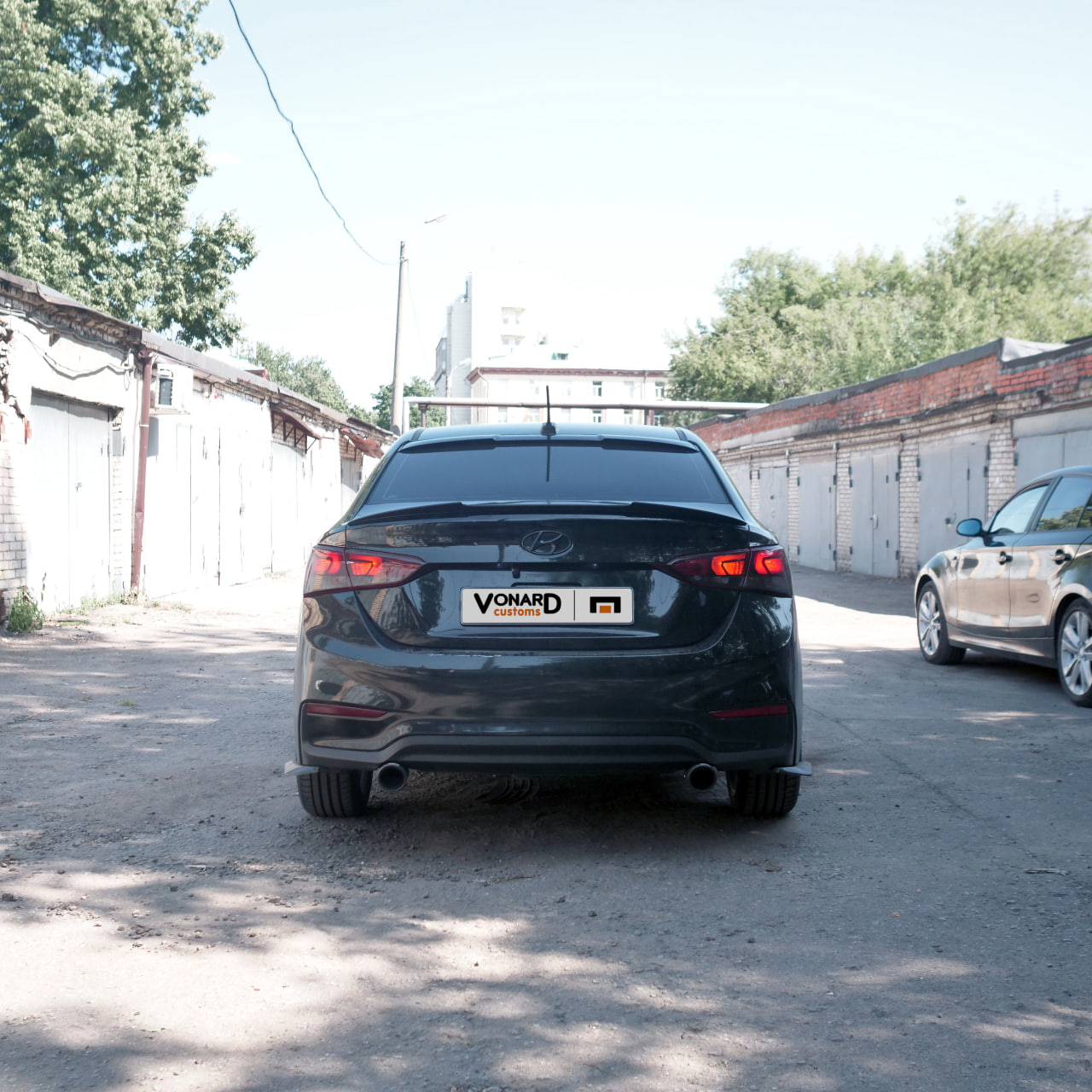 картинка Спойлер лезвие крышки багажника Hyundai Solaris 2 - под покраску vonard customs 