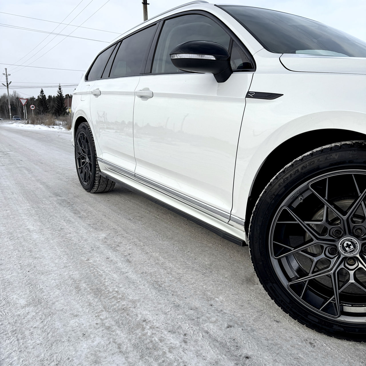 картинка Лезвия под пороги VW Passat B8 R-line vonard customs 