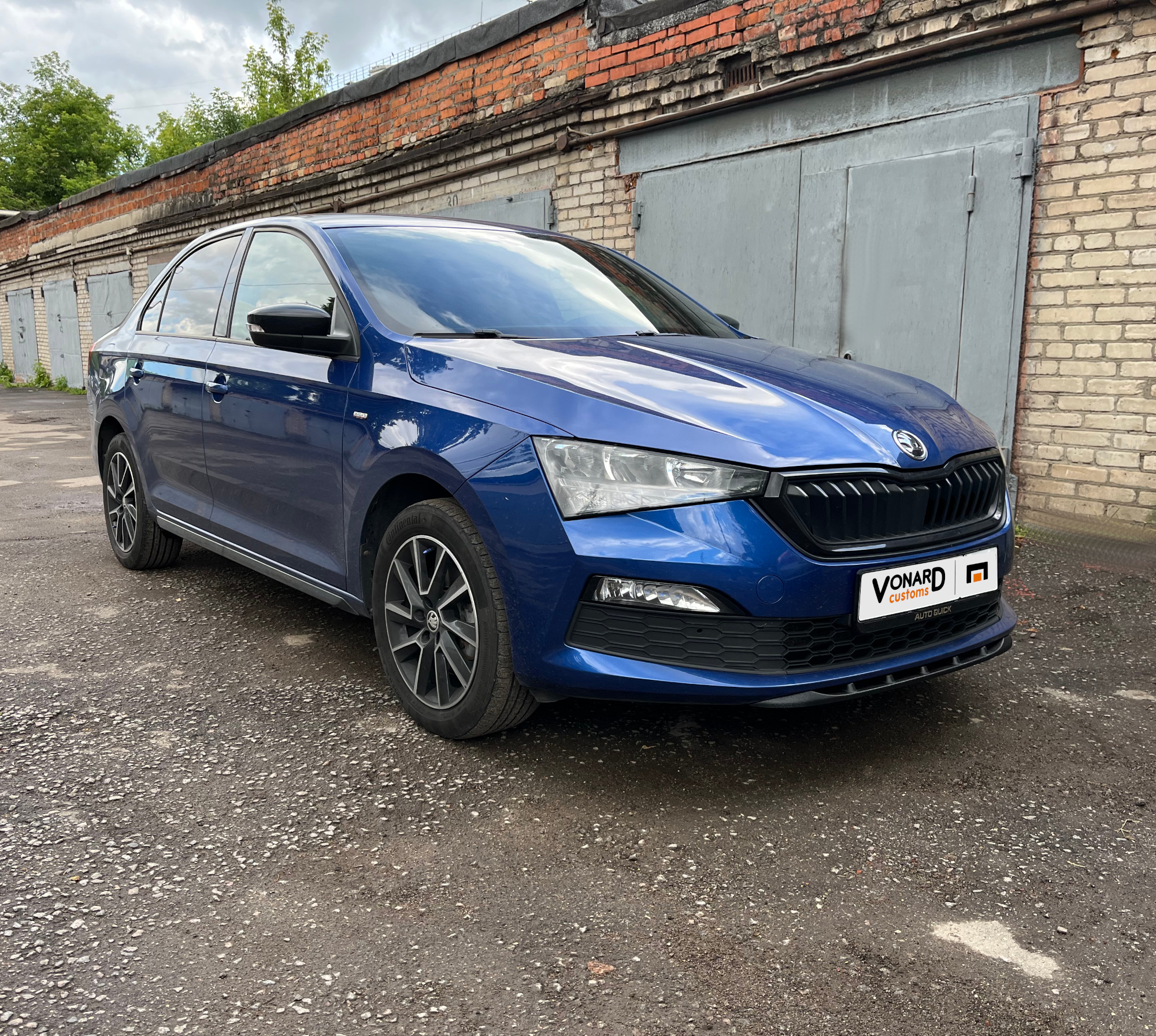картинка Сплиттер (короткий) переднего бампера Skoda Rapid 2 - текстура vonard customs 