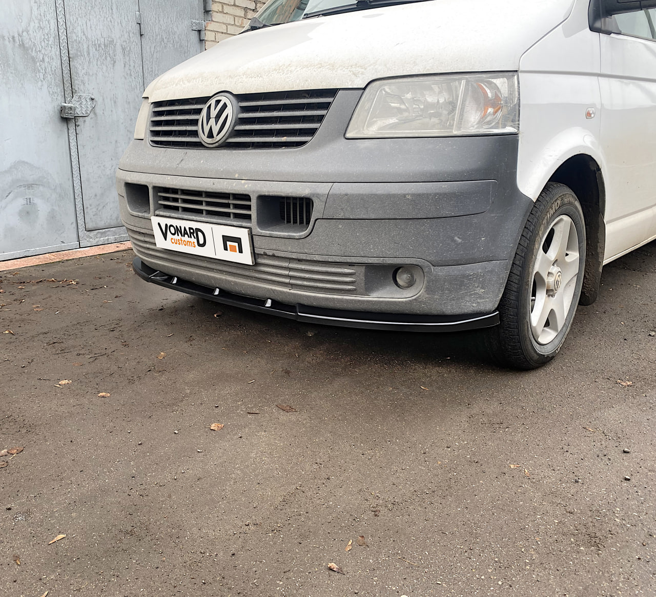 картинка Сплиттер переднего бампера VW T5 Transporter - под покраску vonard customs 