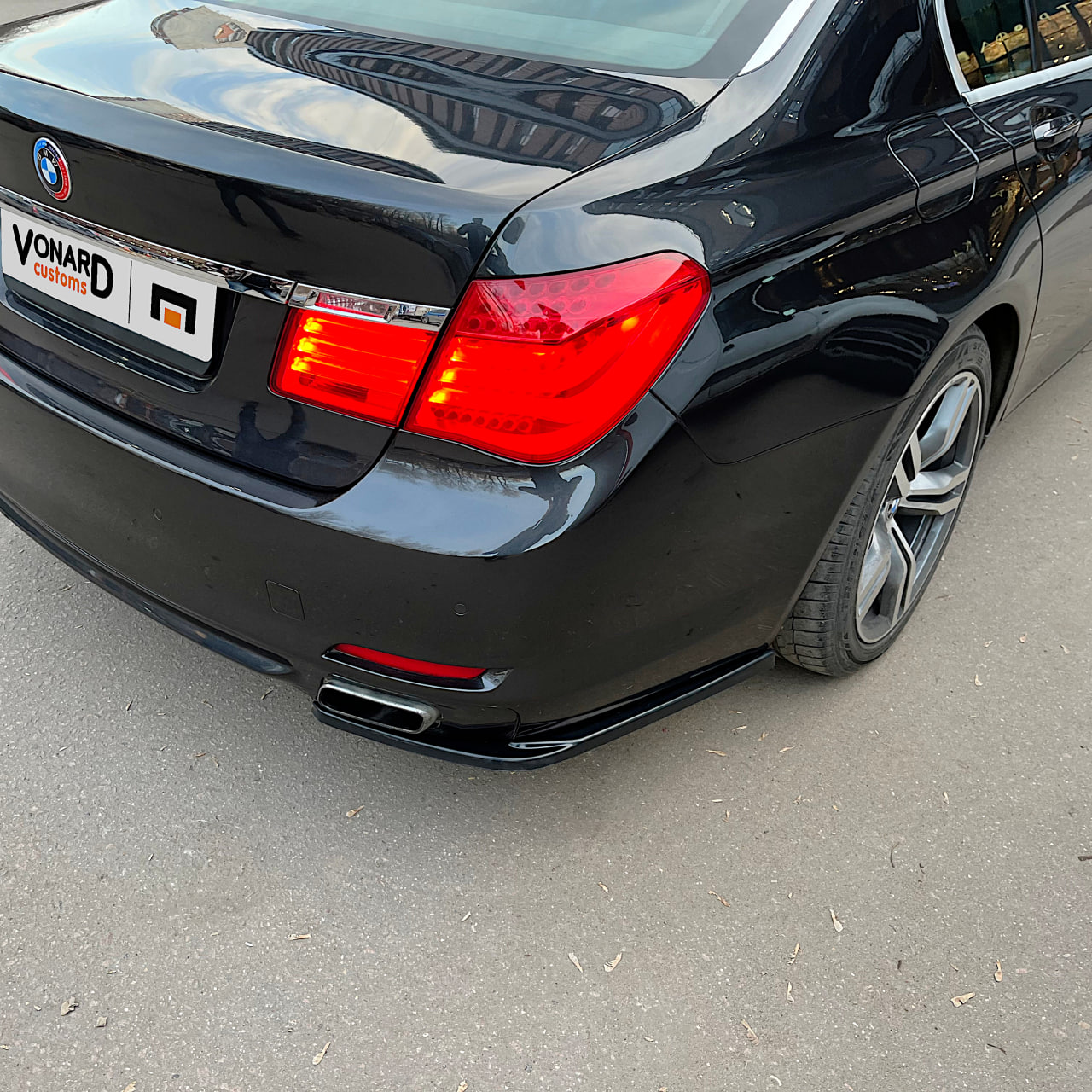 картинка Сплиттеры заднего бампера BMW 7 F01 F02 (дорест) vonard customs 