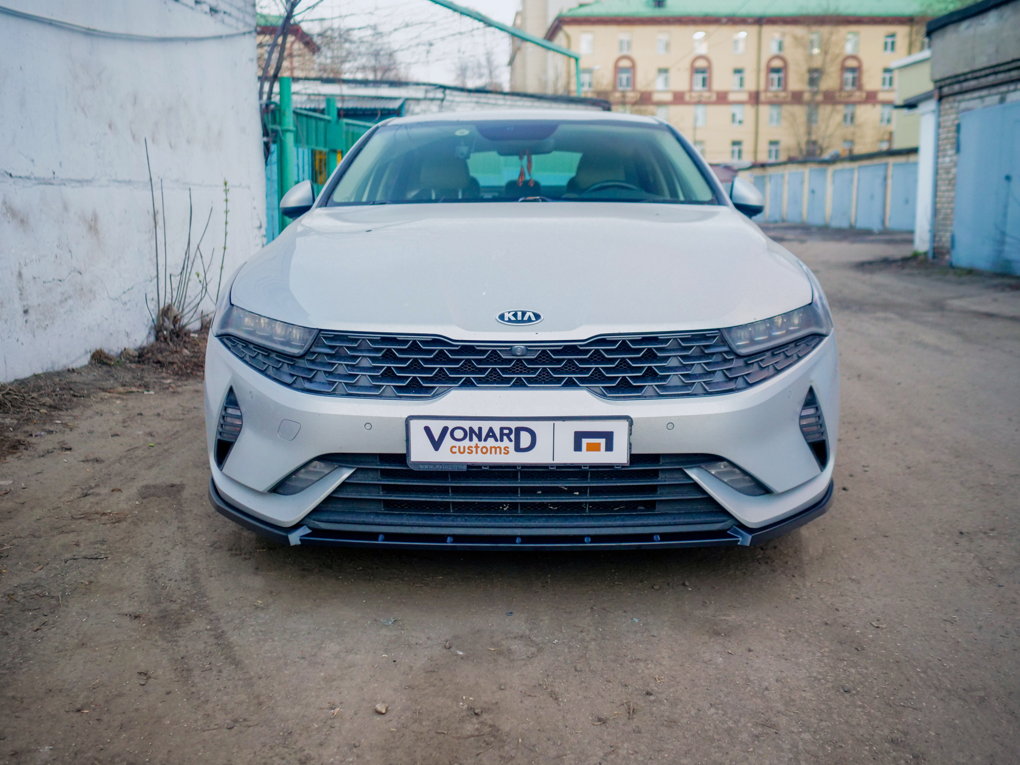 картинка Сплиттер переднего бампера KIA K5 3 V2 - черный металлик vonard customs 