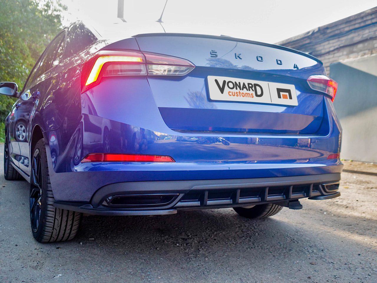 картинка Сплиттеры заднего бампера Skoda Rapid 2 - черный металлик vonard customs 