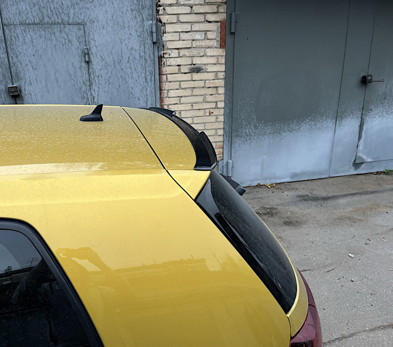 картинка Спойлер лезвие крышки багажника VW Golf 7 (короткий) vonard customs 