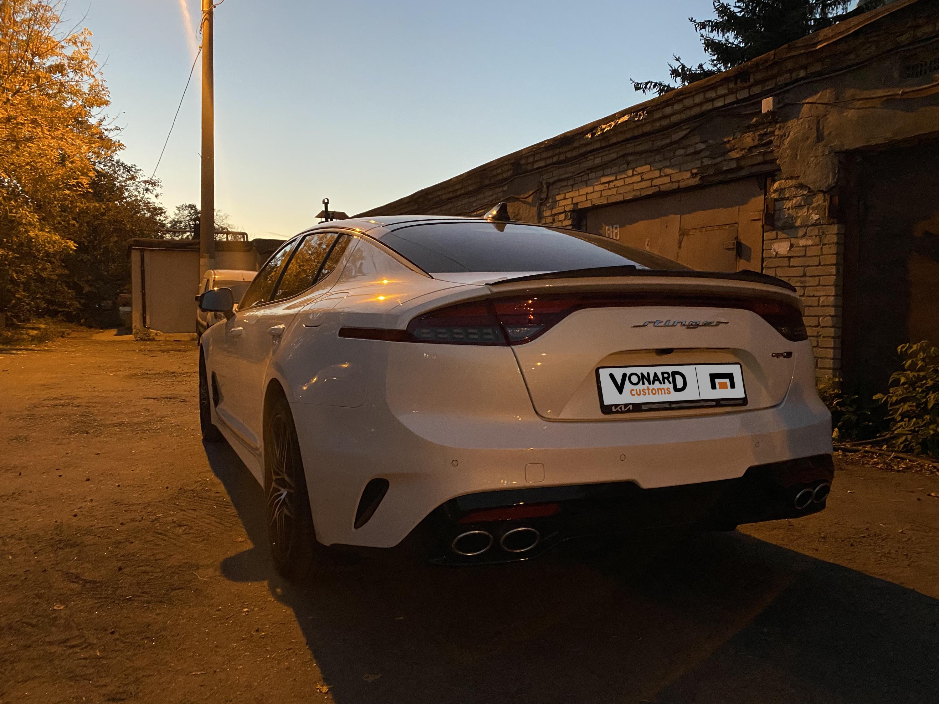 картинка Спойлер лезвие крышки багажника KIA Stinger 1 (острый) - под покраску vonard customs 