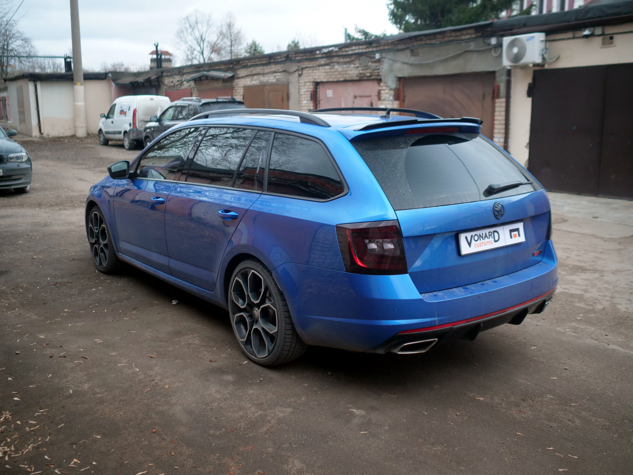 картинка Спойлер лезвие крышки багажника Skoda Octavia 3 A7 RS универсал vonard customs 