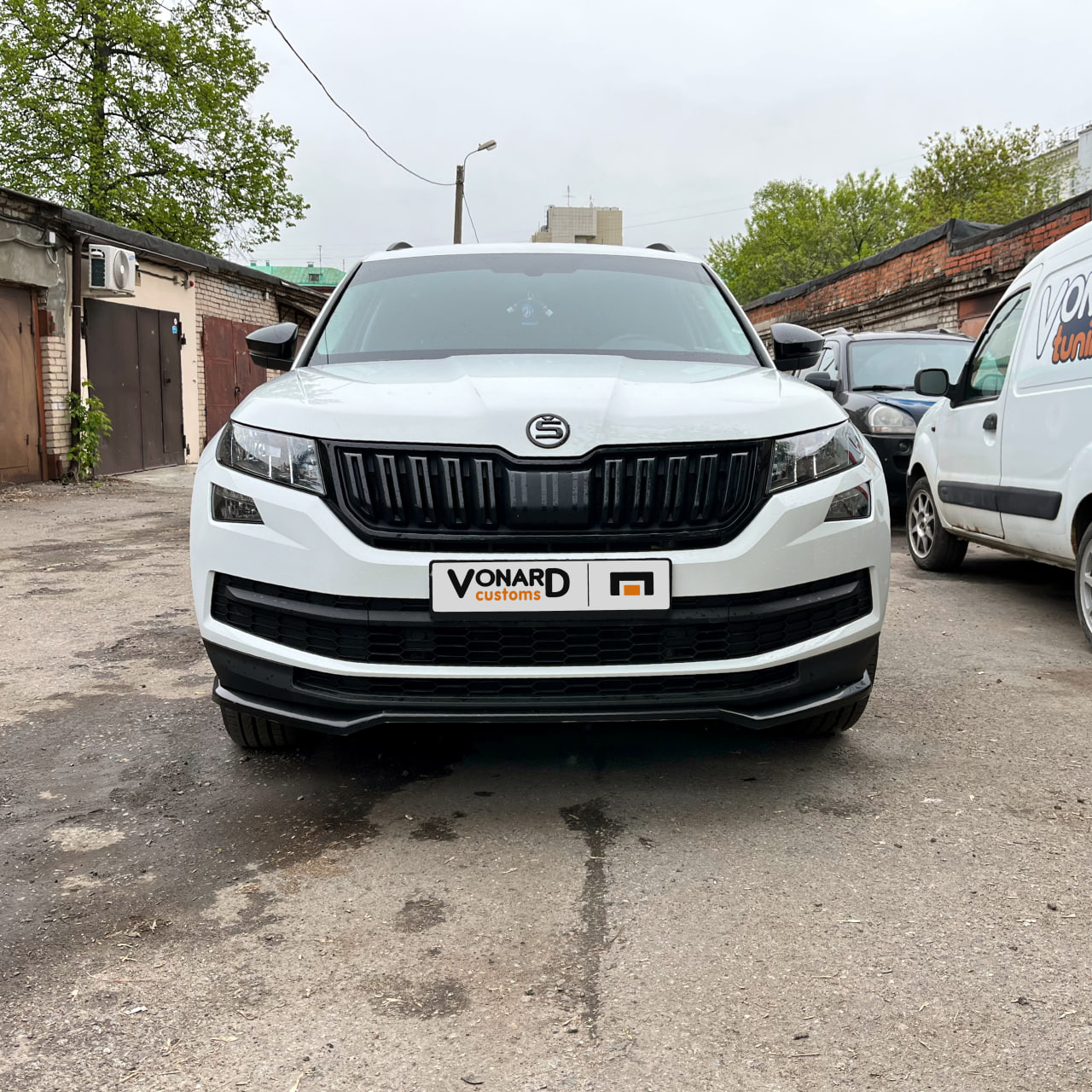 картинка Сплиттер (прилегающий) переднего бампера Skoda Kodiaq 1 стандарт (ver. 2) vonard customs 