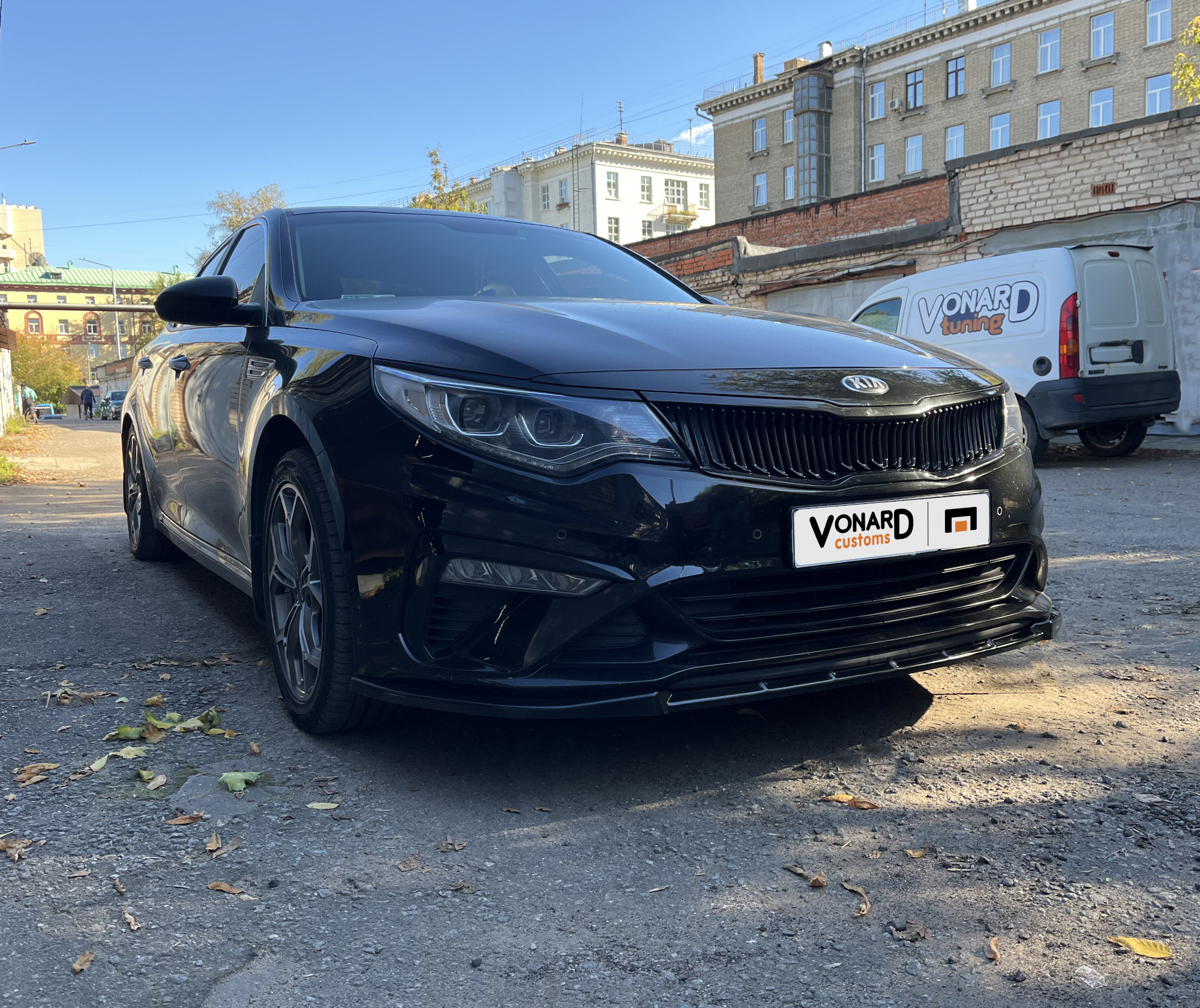 картинка Сплиттер переднего бампера Kia Optima 4 FL - чёрный металлик vonard customs 
