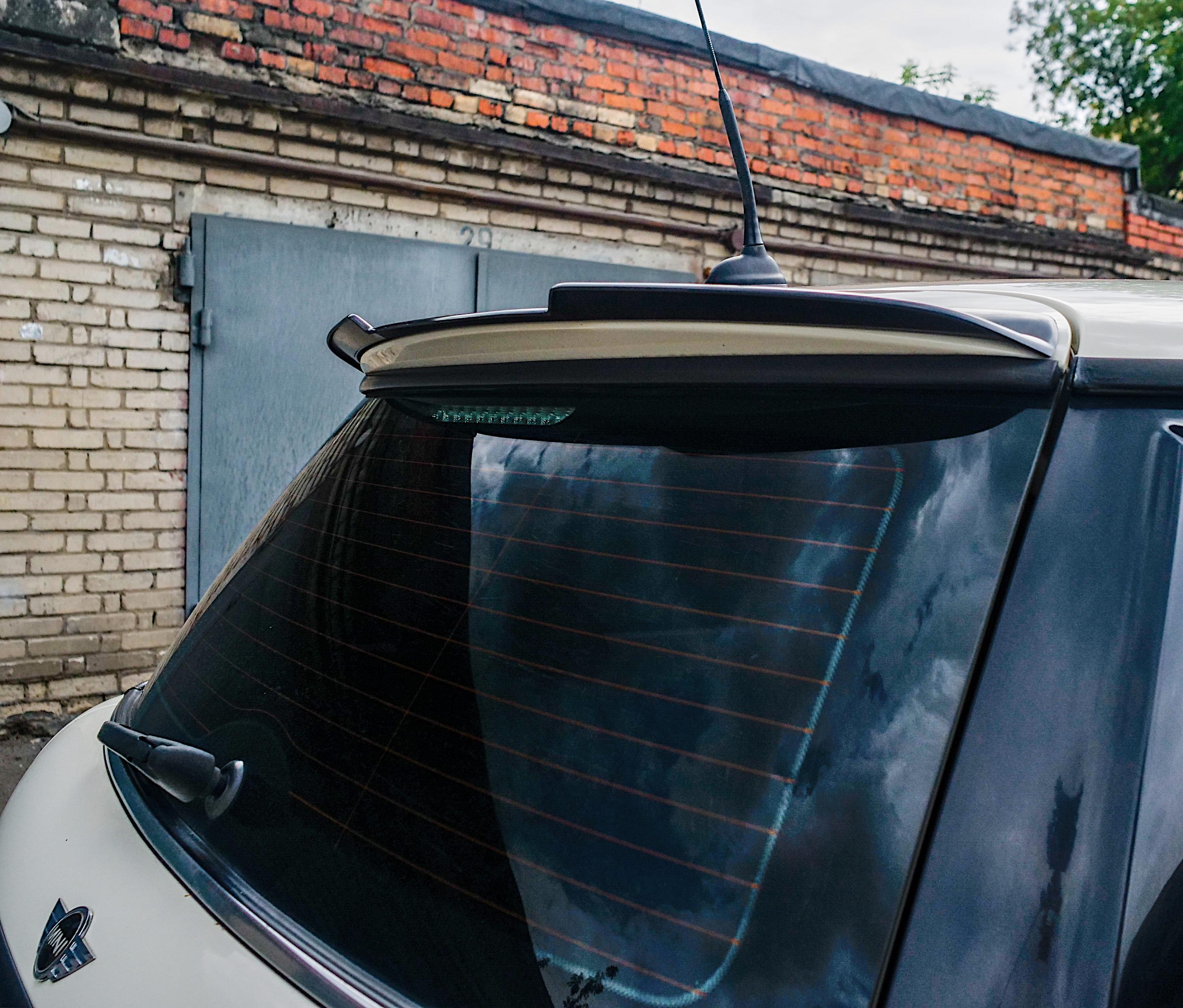 картинка Спойлер лезвие крышки багажника MINI Hatch R56 vonard customs 