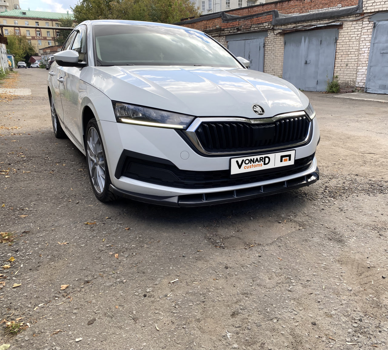 картинка Сплиттер переднего бампера Skoda Octavia 4 A8 V4 vonard customs 