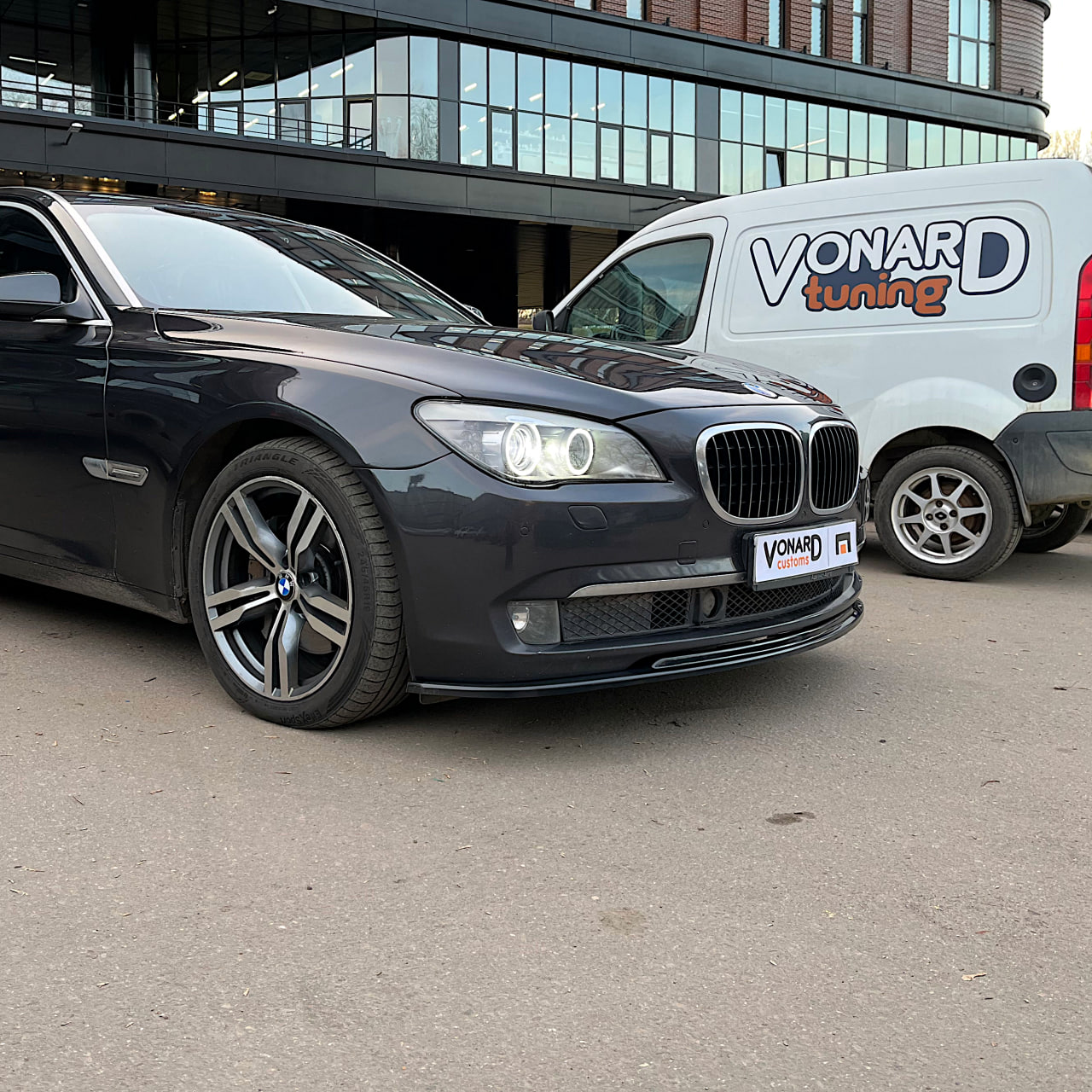 картинка Сплиттер переднего бампера BMW 7 F01 F02 (дорест) v2 vonard customs 