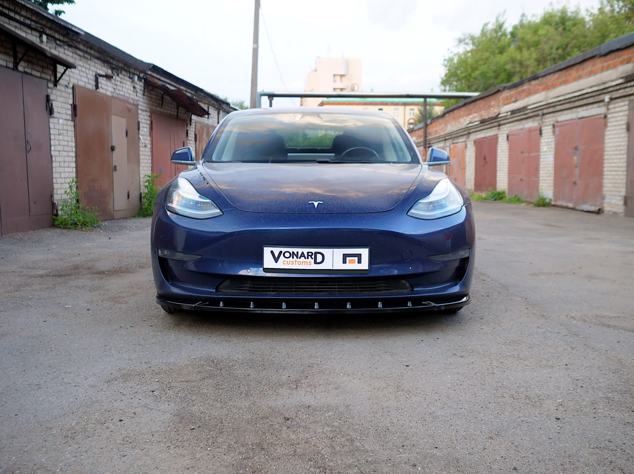 картинка Сплиттер переднего бампера Tesla Model 3 (ребра) - под покраску vonard customs 