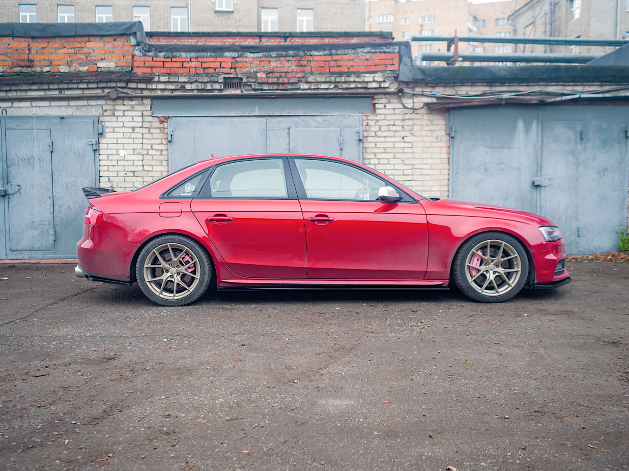 картинка Лезвия под пороги Audi A4 B8 - черный металлик vonard customs 