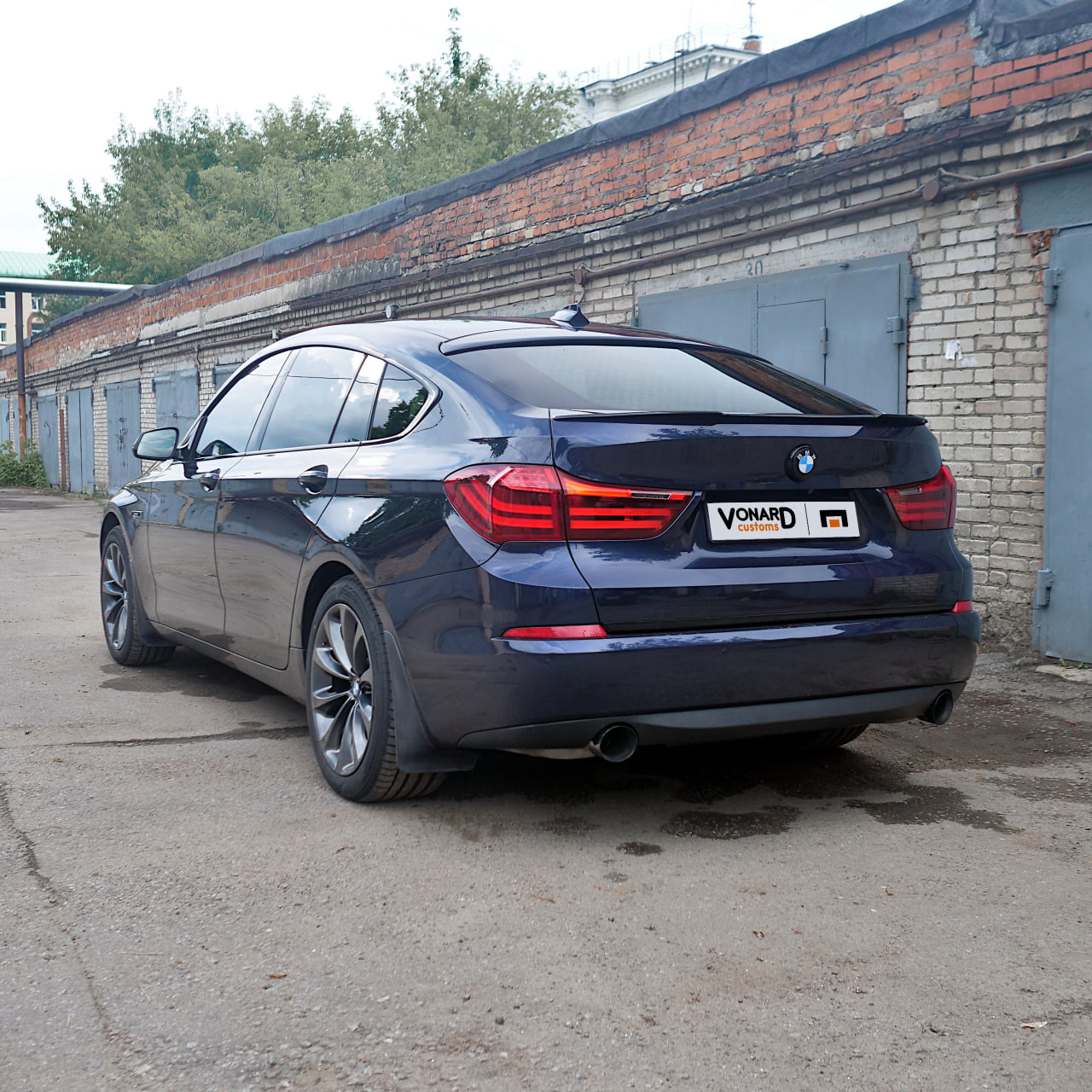 картинка Спойлер лезвие крышки багажника BMW 5 F07 GT рест. (узкий) vonard customs 
