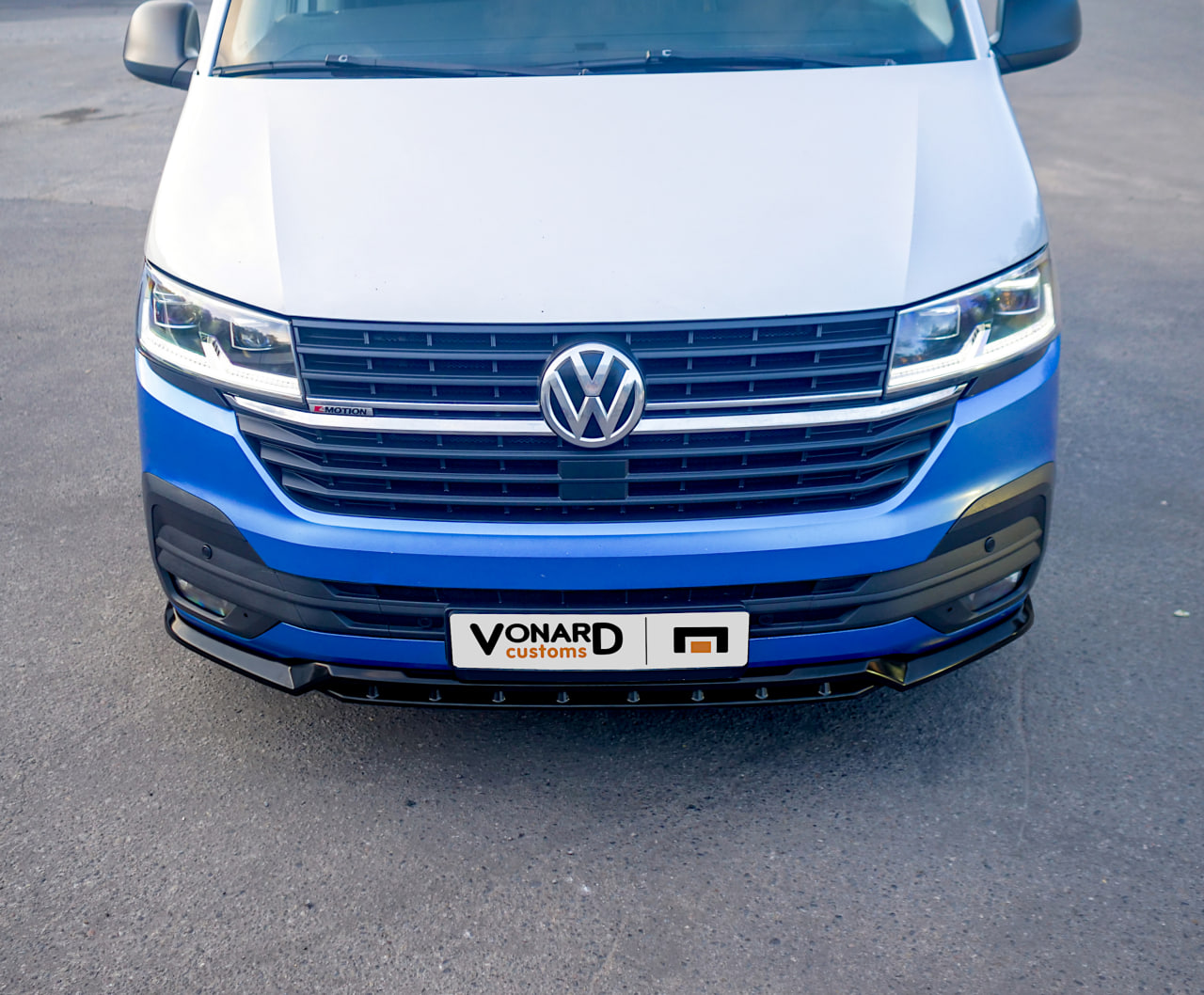 картинка Сплиттер (двойной) переднего бампера VW T6.1 (ver. 4) vonard customs 