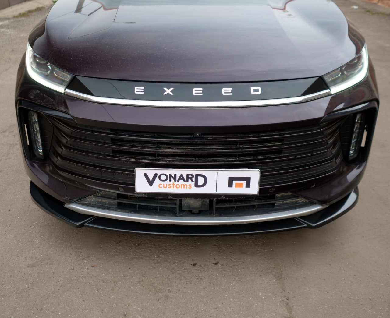 картинка Сплиттер переднего бампера Exeed TXL I рест. - под покраску vonard customs 
