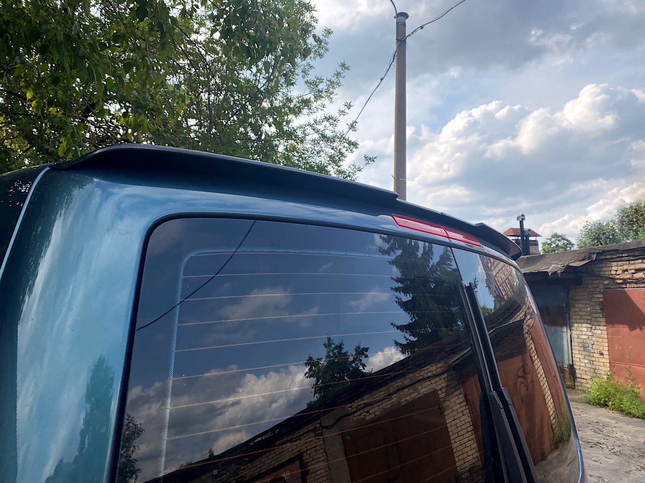 картинка Спойлер лезвие крышки багажника VW T5 T6 (распашные двери) vonard customs 