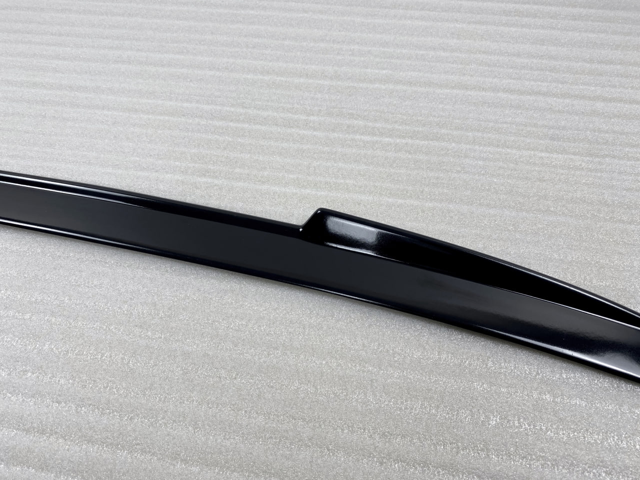 картинка Спойлер лезвие крышки багажника BMW X5 E53 vonard customs 