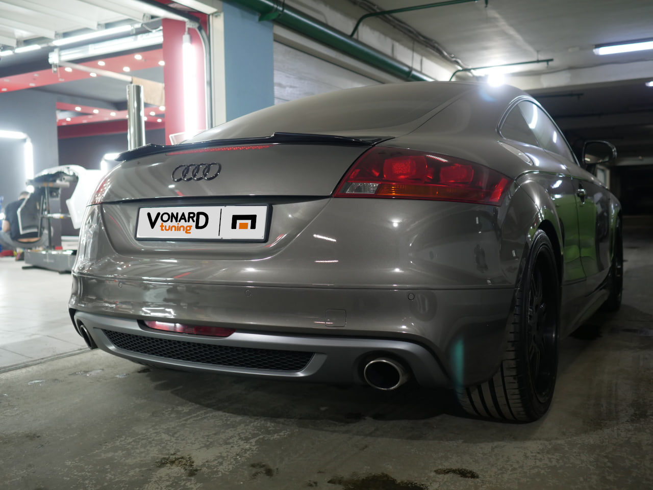картинка Спойлер лезвие крышки багажника Audi TT 2 8J vonard customs 