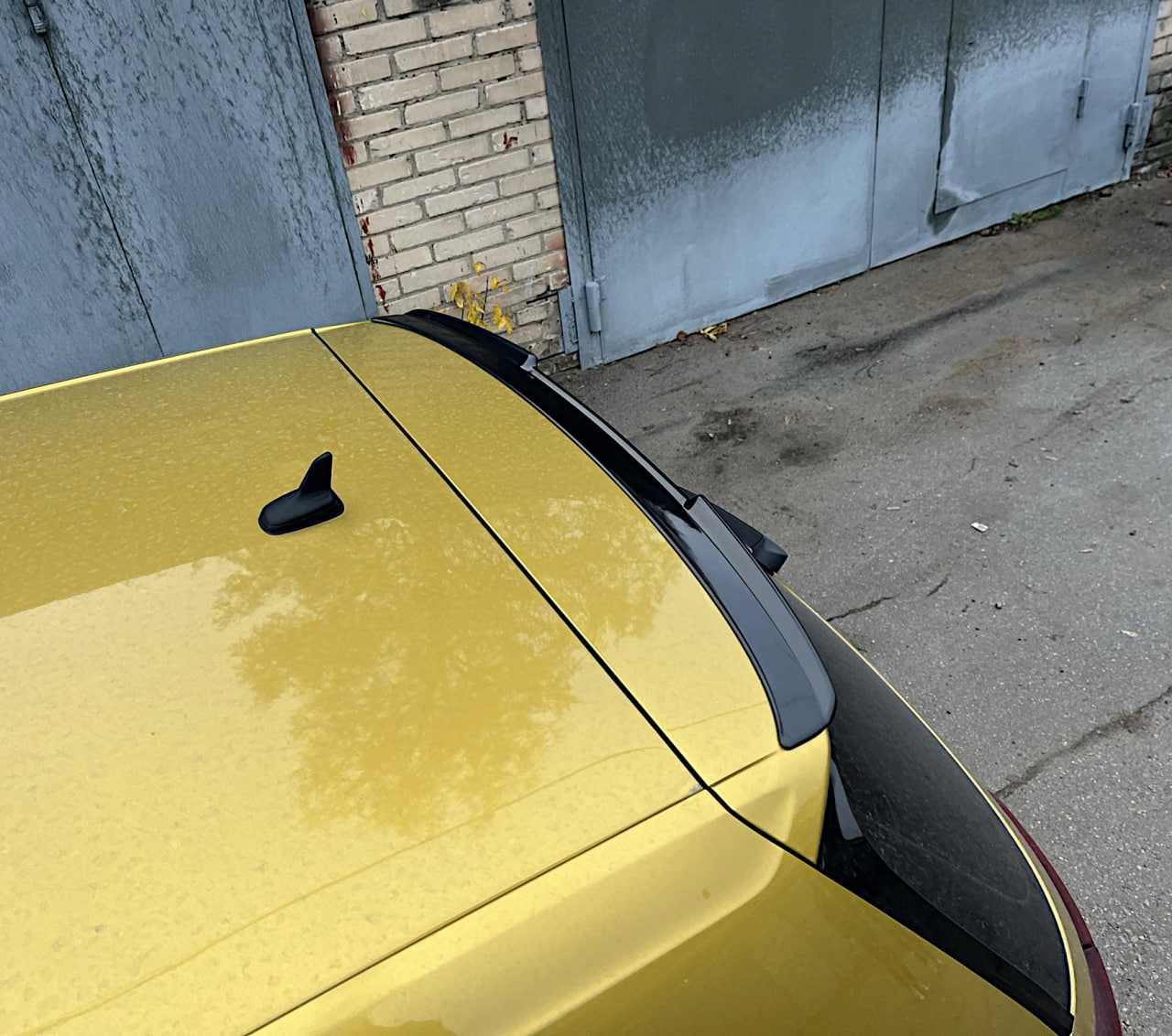 картинка Спойлер лезвие крышки багажника VW Golf 7 (короткий) vonard customs 