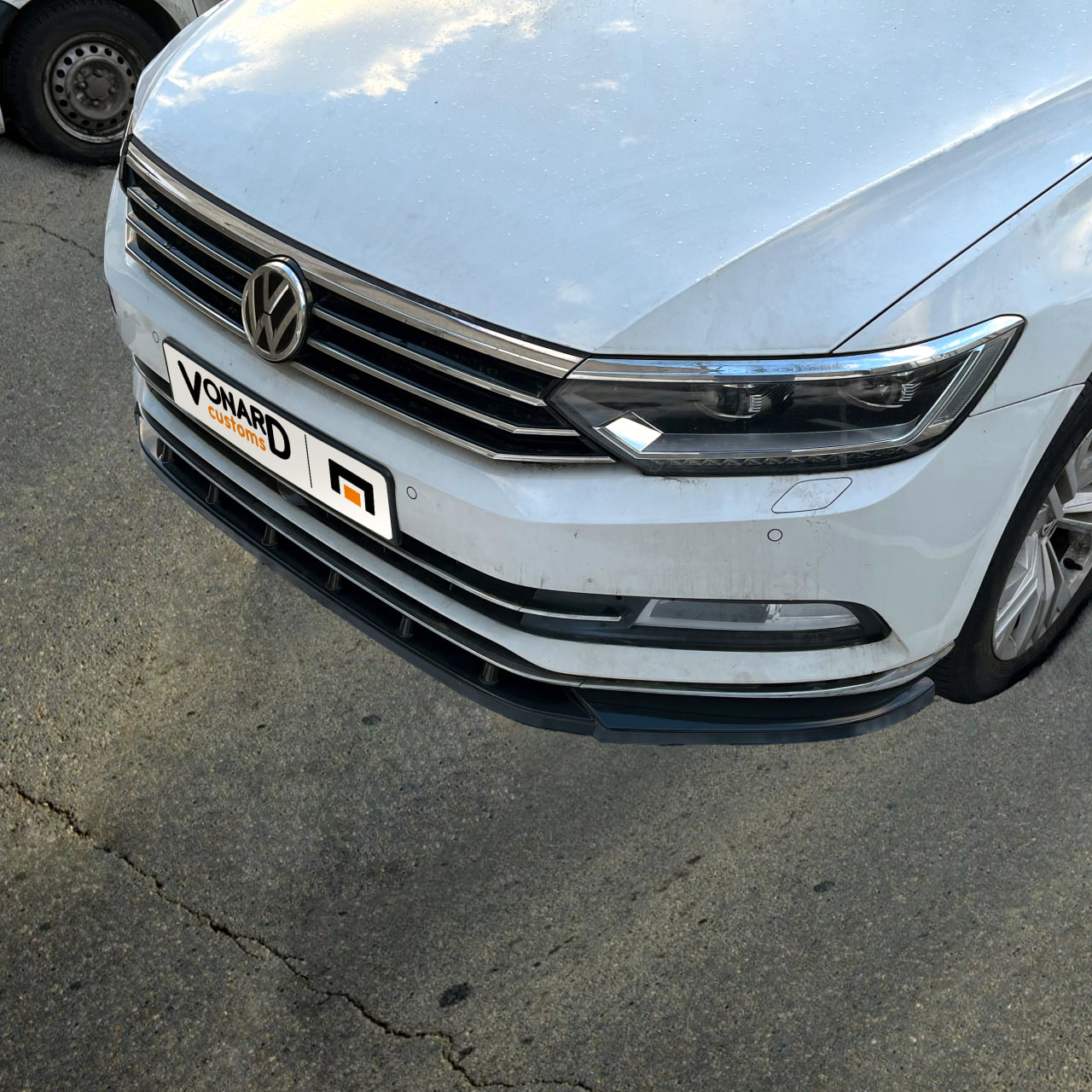 картинка Сплиттер переднего бампера VW Passat B8 vonard customs 